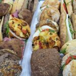 Zakelijke lunch in Rotterdam met luxe broodjes